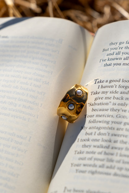 Pearl Ring